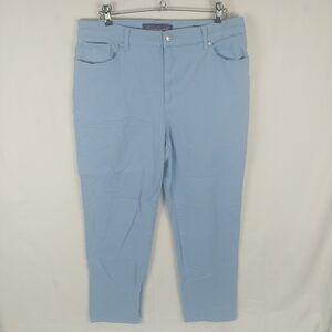 Gloria VanderBilt Amanda Baby Blue Jeans Women 14 Colored Taper Leg